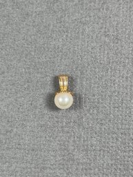 14k Yellow Gold & Cultured Pearl Pendant - 4mm