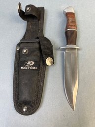 Mossy Oak Hunting Knife.