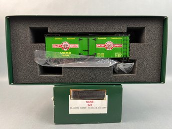 Spectrum By Bachmann Billboard Reefer Car