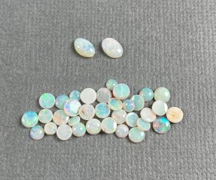 Lot Of 4mm Round Opals & 2-5mm Oval Opals