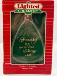 Hallmark Keepsake 'Sharing Friendship