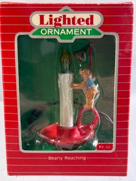 1988 Hallmark Keepsake 'Bearly Reaching