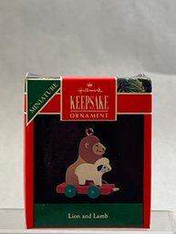 1990 Hallmark Keepsake Miniature Christmas Ornament