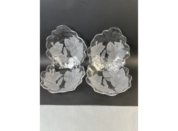 4 Savoir Vivre Leaf Shaped Leaf Pattern 8x8.5 Inch Salad Bowls.