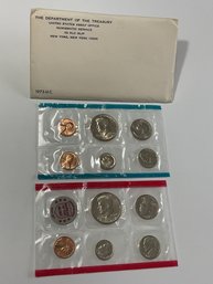1972 U.S. Mint Uncirculated Coin Set