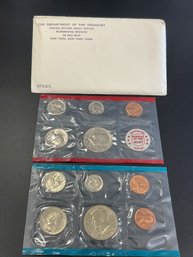 1972 U.S. Mint Uncirculated Coin Set