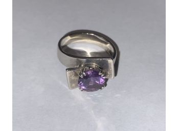 14kt Amethyst Mid Century Modern Style Ring 6.0 Grams