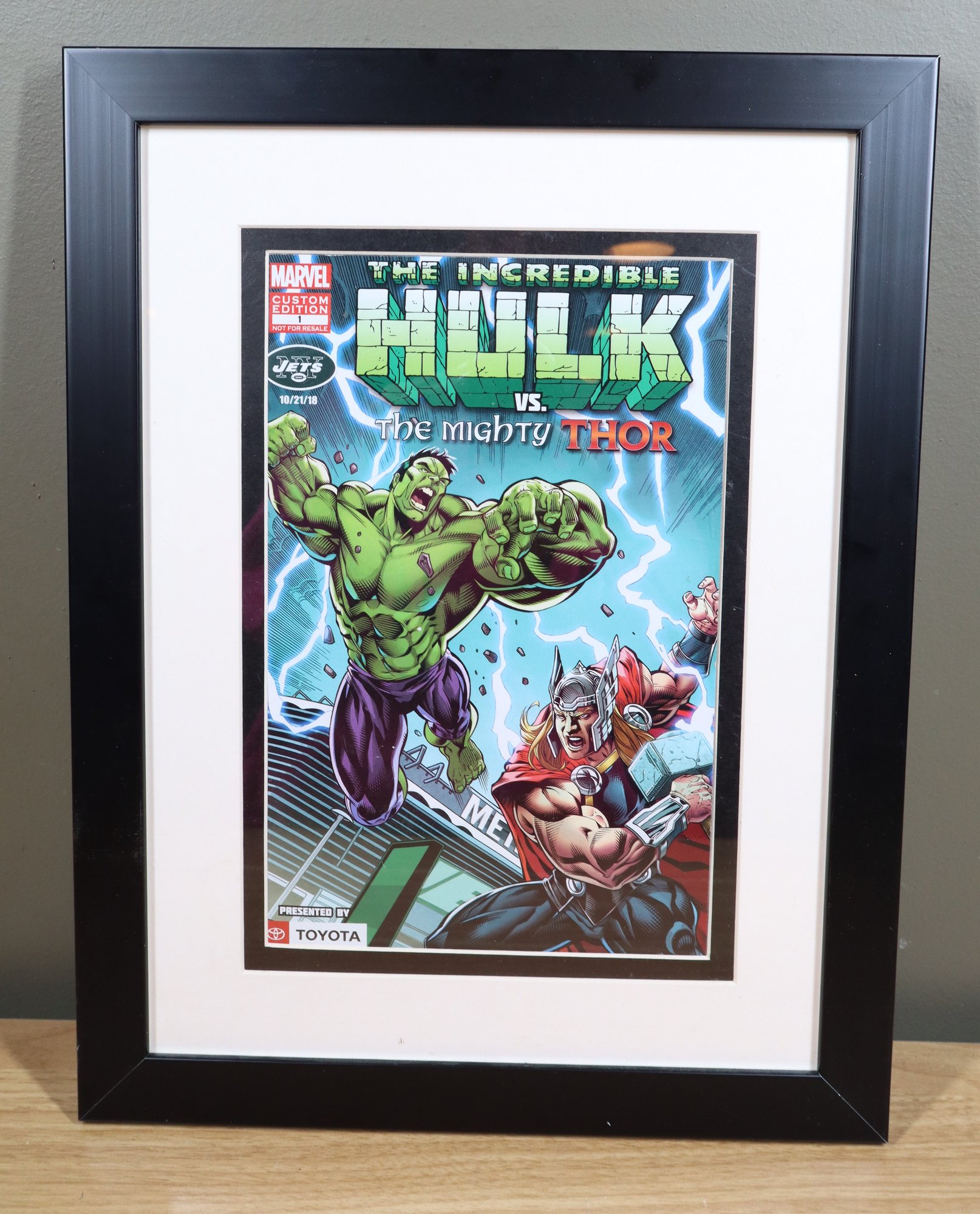 Coinz Comics Frame Of The Incredible Hulk VS. The Mighty Thor Custom ...