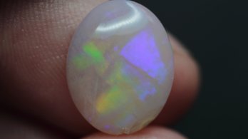 AUSTRALIAN CRYSTAL OPAL 2.21CT 12MM X 10MM X 3MM LOOSE GEMSTONE NATURAL JEWELRY MAKING