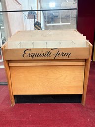 Vintage Exquisite Form Retail Store Display Fixture, Manufactured Mid-century (likely The 1960s Or 1970s)