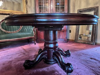ANTIQUE C. 1900 HASTINGS TABLE CO ROUND QUARTER SEWN OAK DINING TABLE WITH CLAW FOOT PEDESTAL BASE 54'