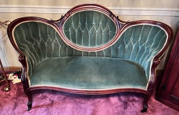 VELVET UPHOLSTERED CARVED ANTIQUE VICTORIAN SOFA SETTEE