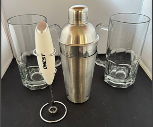 Drink Shaker , Electric Mixer & Mugs (2)