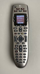 Universal TV Remote Logitech Harmony 650 - Streamline Your Living Room