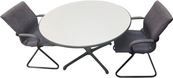 4ft Round Table & Chairs ( No Damage )