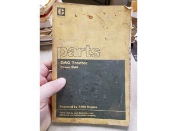 1982 Caterpillar CAT D6C Tractor Power Shift Parts Catalog Manual, 3306 Engine, 6' X 9' 204pp.