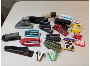 Mixed Lot Of Staplers & Staples, Vintage & Modern, Swingline, Mini