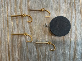 O. Mustad & Son Gold Tone Fish Hook Tie Clips And Retracting Key Chain