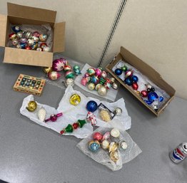 Large Lot Antique Vintage Christmas Bulbs Ornaments