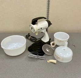 Mix Master Kitchenaid STYLE Mixer By Mixmaster