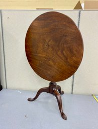 Exceptional Antique Mahogany Queen Anne Tea Table