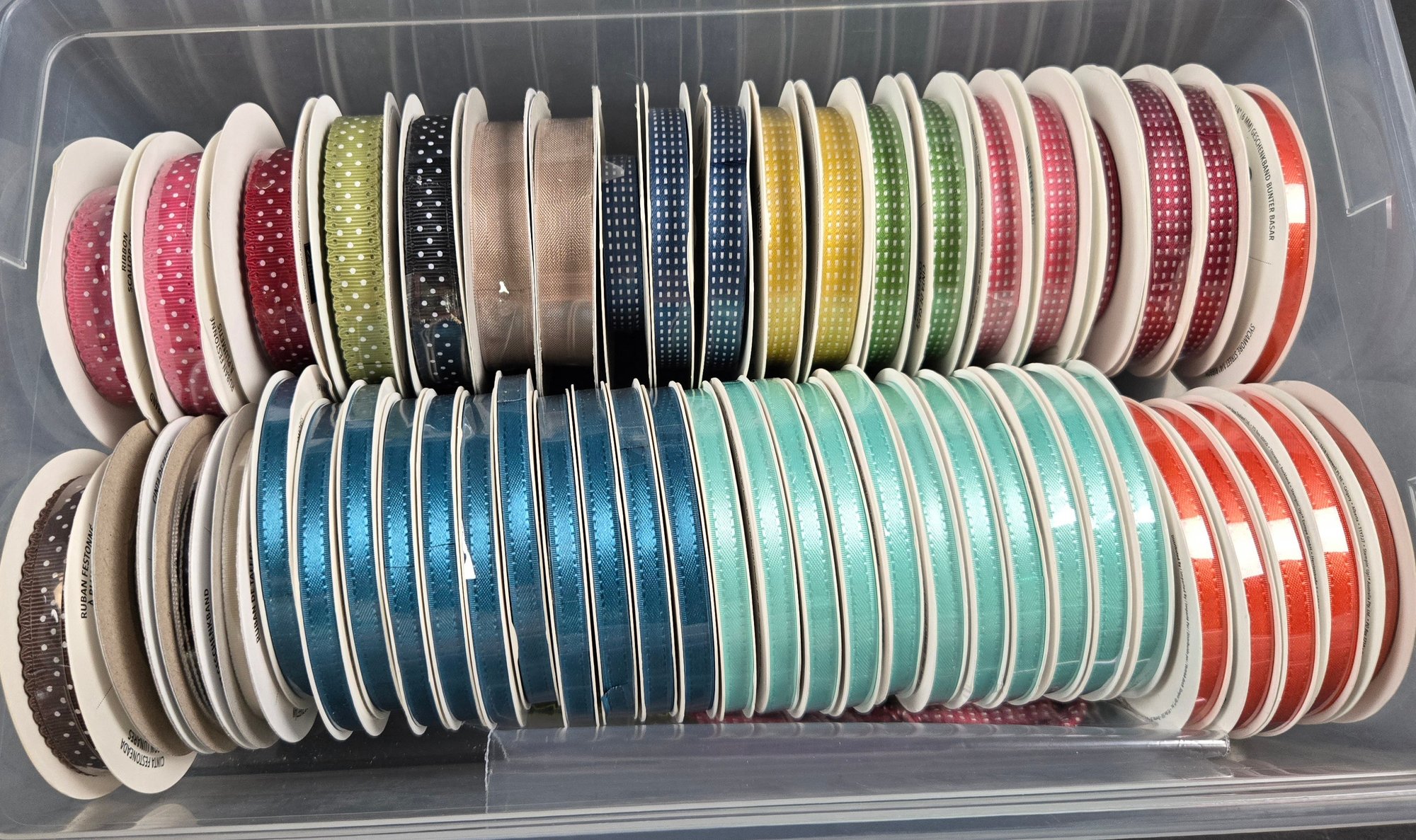Box Of Ribbons For Crafting Or Gifting #11565 | Auctionninja.com
