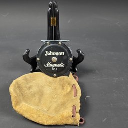 Johnson Magnetic No. 3 Fly Reel With Pouch