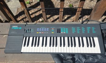 Yamaha PRS-6 Portatone Electronic Keyboard