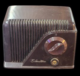 Vintage 1950s Silvertone Brown Bakelite Tube Radio Works