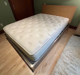 Queen Size Room And Board Bed