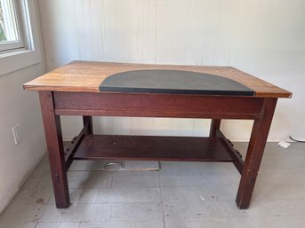 Antique Mission Or Arts & Crafts Style Quarter-sawn Oak Writing Desk Or Library Table