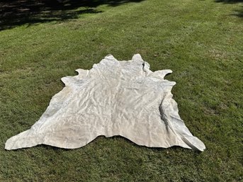 White And Silver Cowhide RugApprox 5 X 7