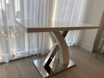 Chrome Metal And White High Gloss 4.Seater Dining Table