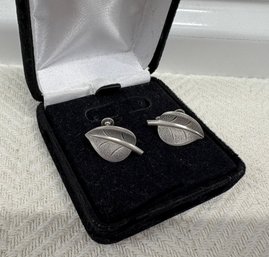 Vintage Beau Sterling Silver Leaf Earrings (4.9 Grams)