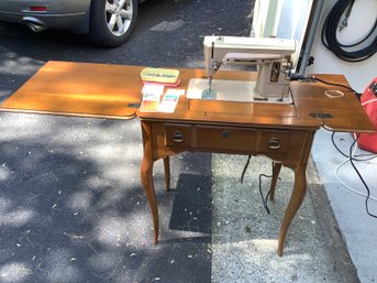 Singer Sewing Machine In Cabinet & Complete Guid To Sewing Book