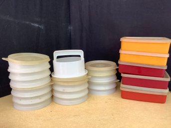 Vintage Tupperware Hamburger Savers