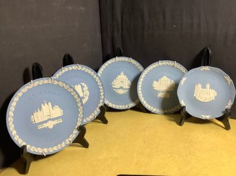 Wedgwood  VINTAGE Christmas Plates-1980,82,84,85,86