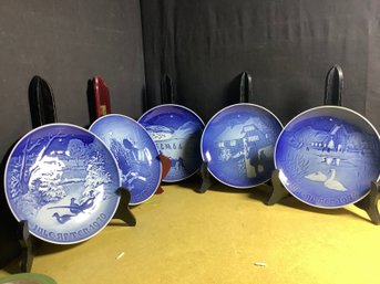 Vintage Bing & Grondahl  Copenhagen Blue & White Julie Aft Cr 1970s Christmas Plates