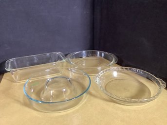 Pyrex/Corning Bake Wear, Including Hard To Find Glass Bundt Cake/Jello Mold