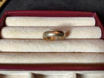 14 Kt Gold Band Ring