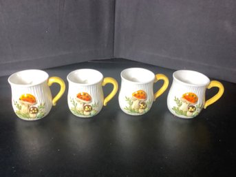 Merry Mushroom Mugs Sears Roebuck 1978
