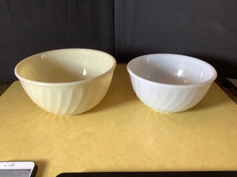 Set Of 2 Vintage Fire King Baking Dishes