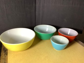 Vintage Set Of 4 Pyrex Primary Color Nesting Bowls
