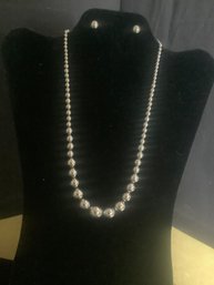 New-Graduated Necklace & Earring Set
