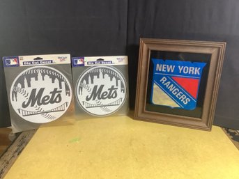 Rangers Wall Plaque And Mets Decals
