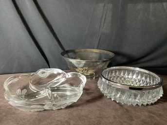 Serving Pieces Including Mikasa Cala Lily