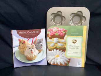 Cupcake Recipe Book And Williams Sonoma Cupcake Pan