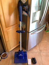 SnowJoe Electric Snow Shoval