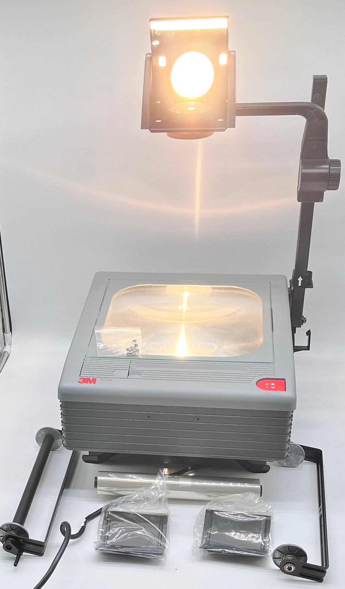 3M Model 9200 Overhead Projector With Roller Film Kit #8738 ...