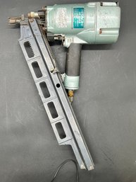 Hitatchi NR 83A2 Strip Nailer